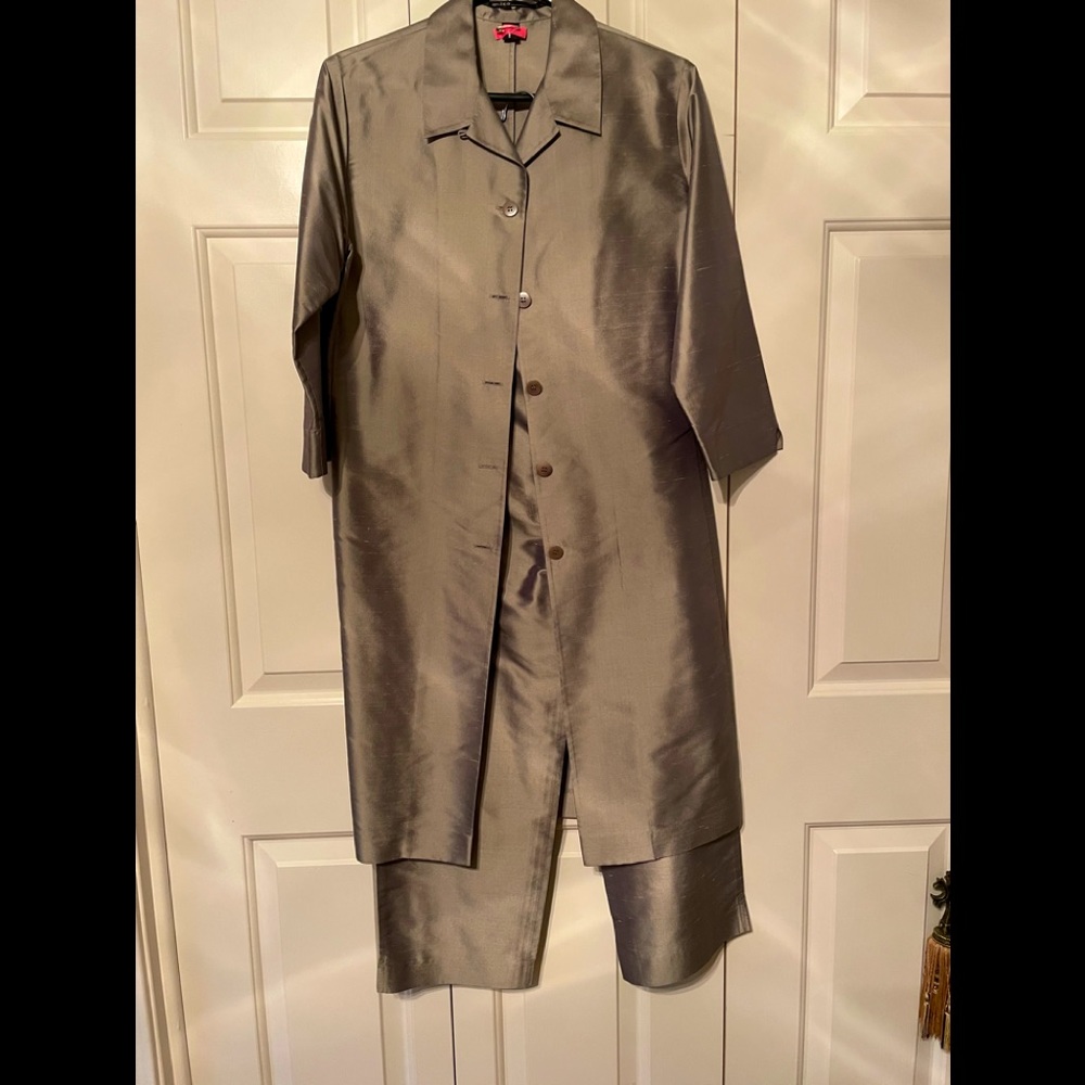 ISDA & Company Two piece silk women’s suit